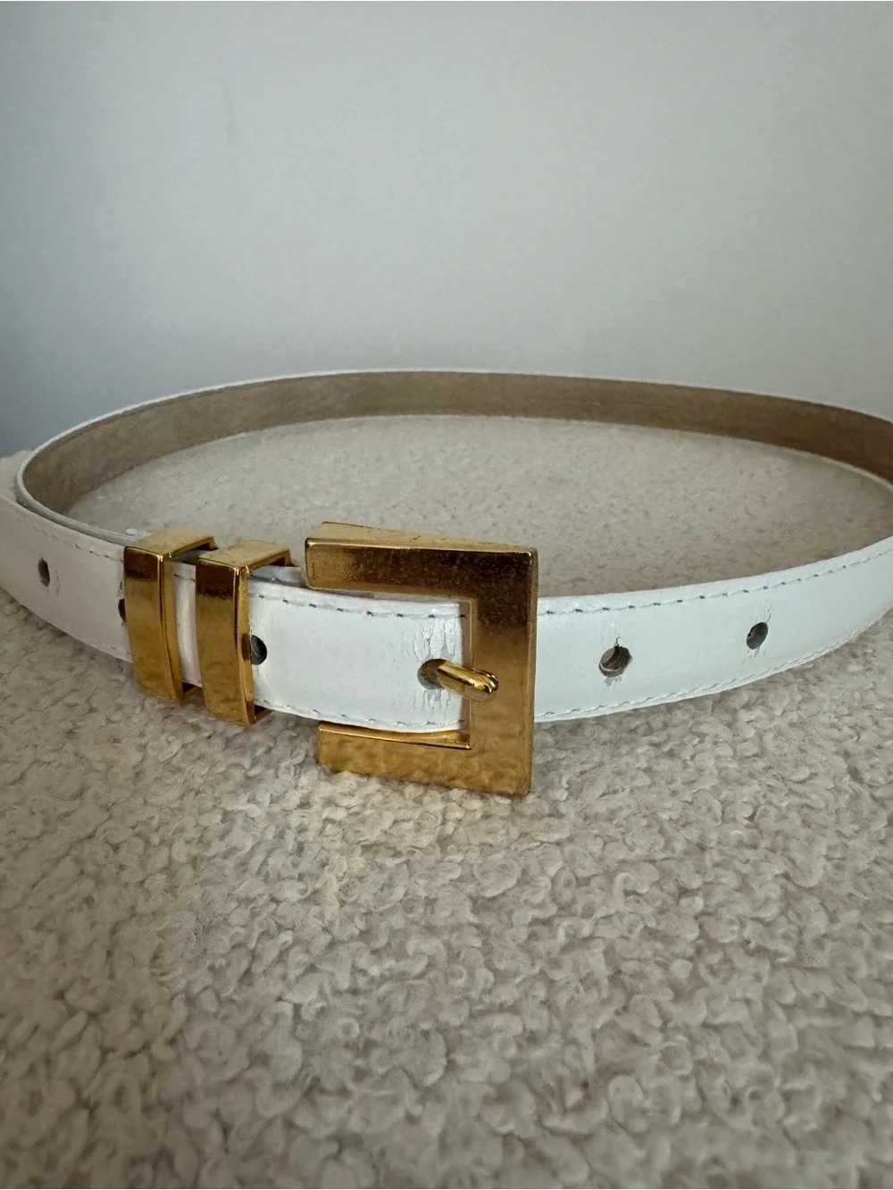 White Leather Belt with Gold Buckle - Classic Women’s Accessory